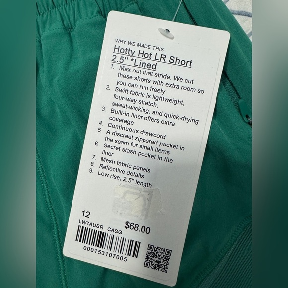 Lululemon Hotty Hot Low-Rise Lined Short 2.5" in Cascadia Green - Picture 7 of 7